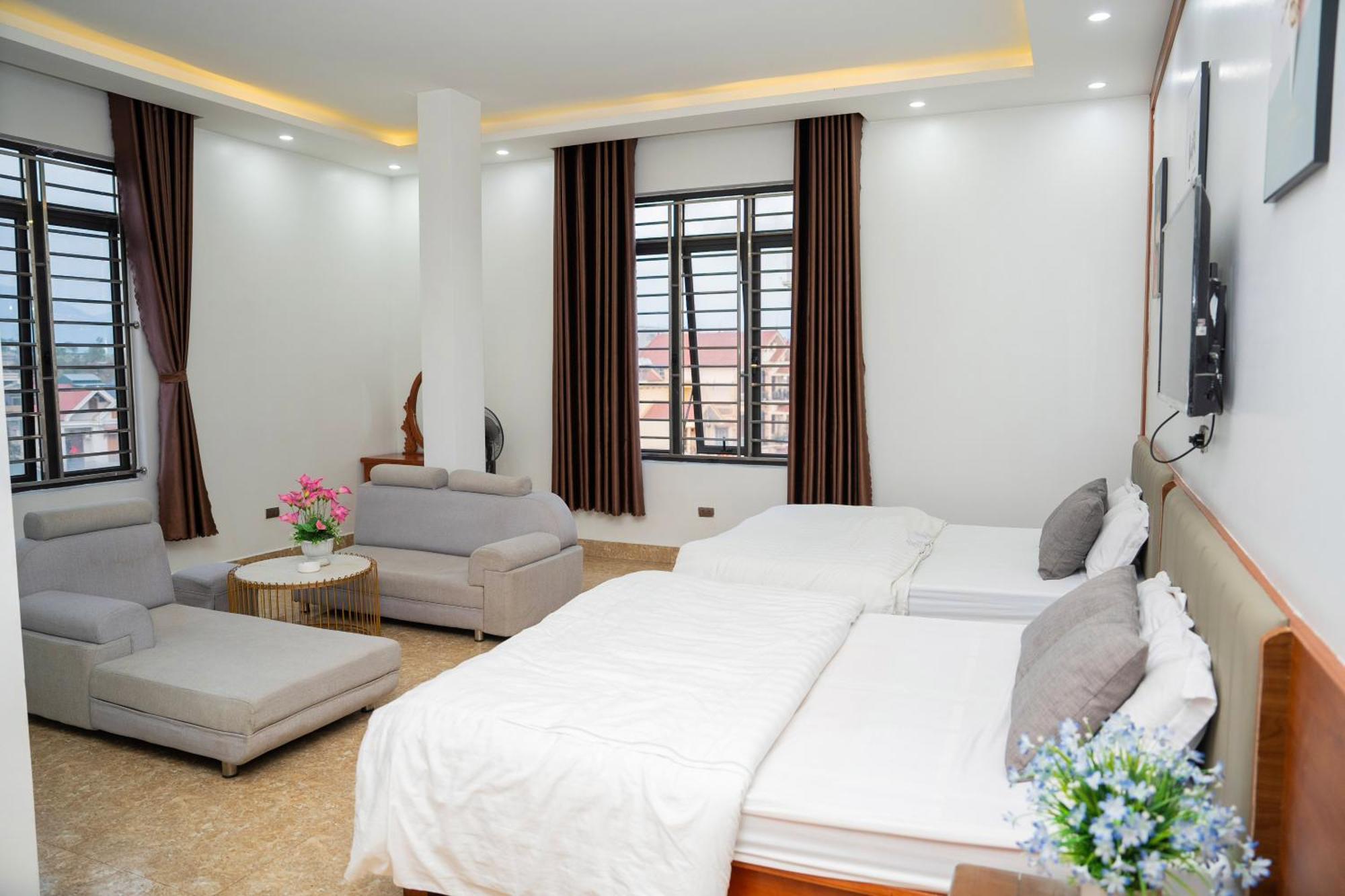 Phuong Hoa Hotel Uong Bi Dış mekan fotoğraf
